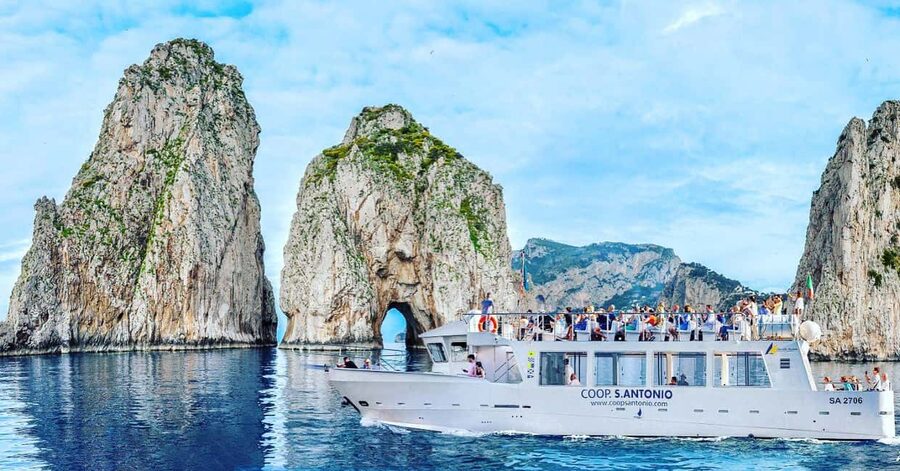 From Sorrento/Nerano: Capri Island Cruise with Guide Onboard - The boat ride across to Capri