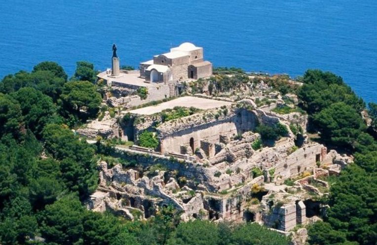 From Sorrento or Naples: Capri Full-Day Private Tour - Hydrofoil travel from Naples or Sorrento