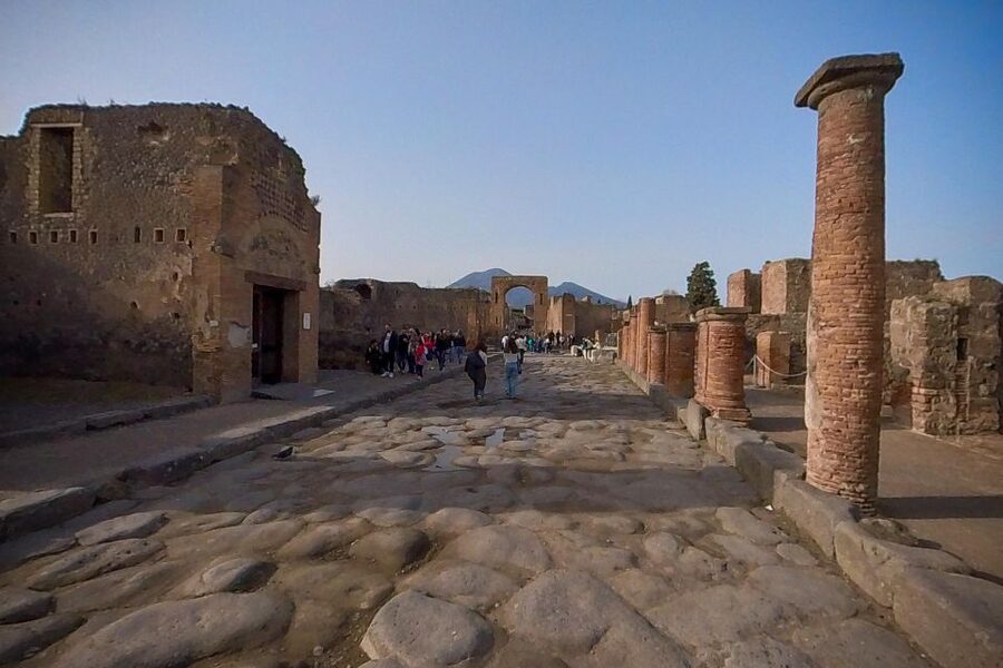 From Sorrento: Pompeii and Vesuvius Guided Tour with Lunch - Why this Sorrento day trip works so well