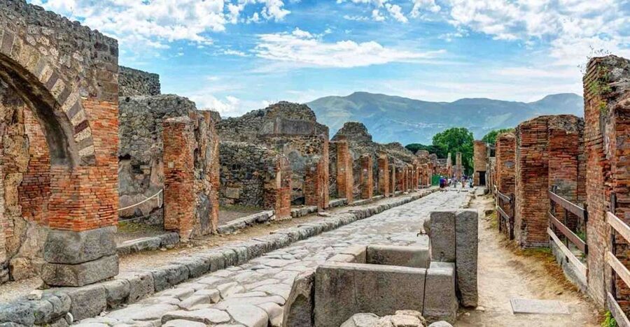 From Sorrento: Pompeii and Vesuvius Tour by Express Train - Why this Sorrento day trip works so well