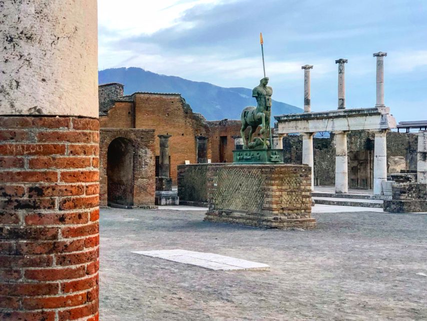 From Sorrento: Pompeii Guided Tour small group - Entering an ancient city without waiting in the main line