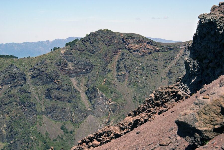 From Sorrento: Pompeii & Mt. Vesuvius Tour with Lunch & Wine - Climbing Vesuvius to 1,000 meters