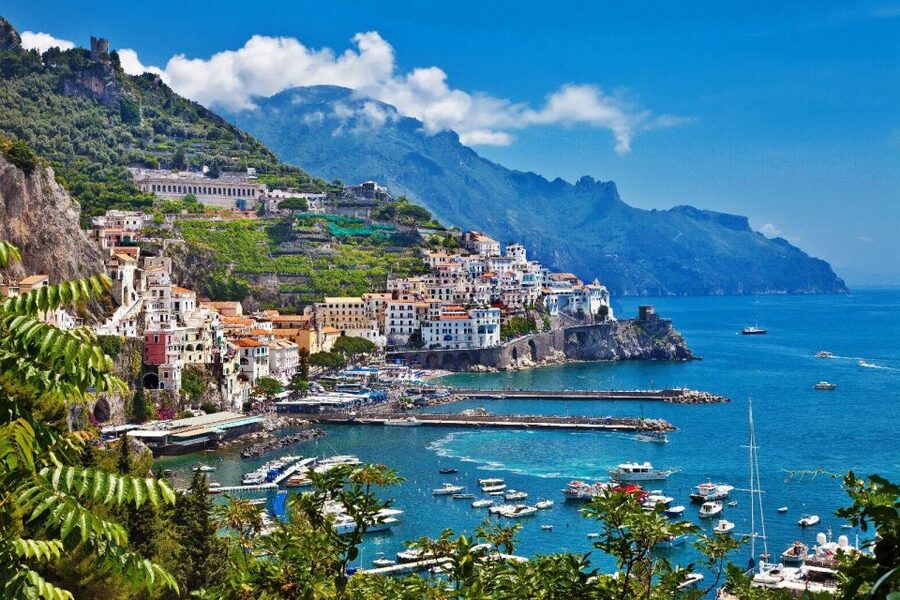 From Sorrento: Private Amalfi Coast Tour with Emerald Cave - What the driver-guide can and cannot offer