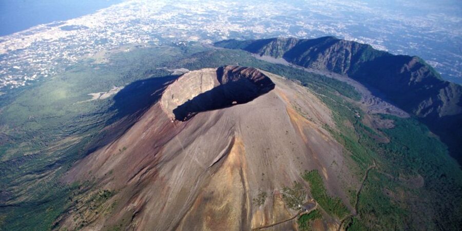 From Sorrento: Semiprivate Vesuvius Tour - The Pompeii transfer is not a Pompeii visit