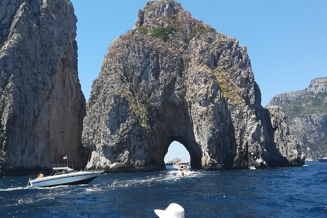Full capri - Skippers Mario, Antonino, and Tonino