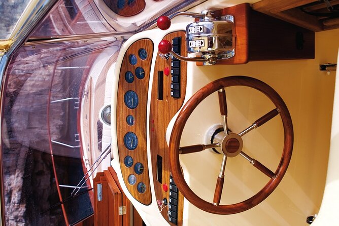 Full day in Capri with Fratelli Aprea 32 Feet - The Blue Grotto and the extra €18 ticket