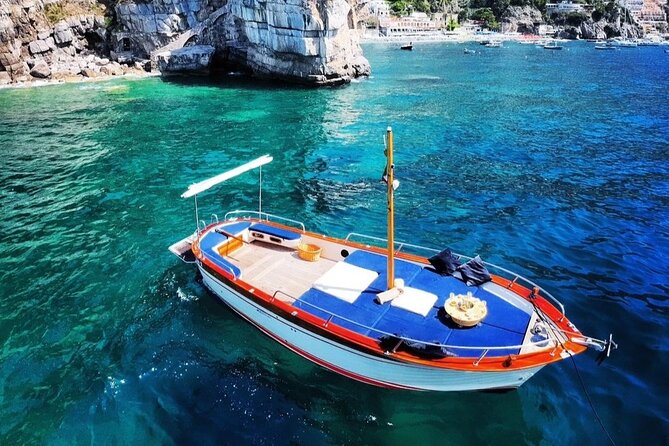 Full Day Private Boat Tour Along the Amalfi Coast - Leaving Positano for Praiano