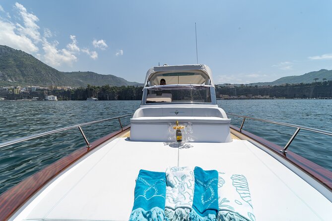 Full Day Private Boat Tour of Amalfi Coast from Positano - A quiet swim at Tordigliano