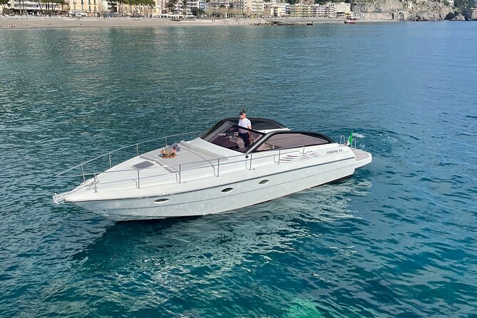 Full Day Private Boat Tour of the Amalfi Coast - Il Duoglio Spiaggia and the Arch of Lovers