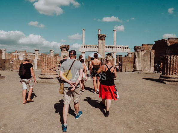 Full-Day Private Capri and Pompeii from Sorrento - The Stabian Baths explain Roman leisure