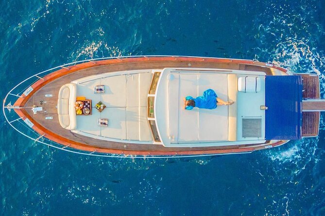 Guided day by boat to the Secrets of the Island of Capri - The Green Grotto and Punta Carena lighthouse