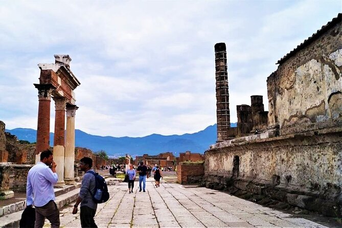 Guided Private Tour in Pompeii - The Piccolo Lupanare and Pompeii’s frank side