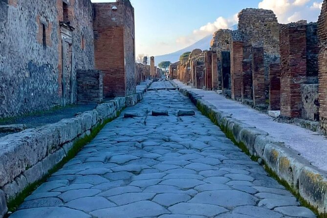 Guided tour of Pompeii - Who should book this Pompeii tour?