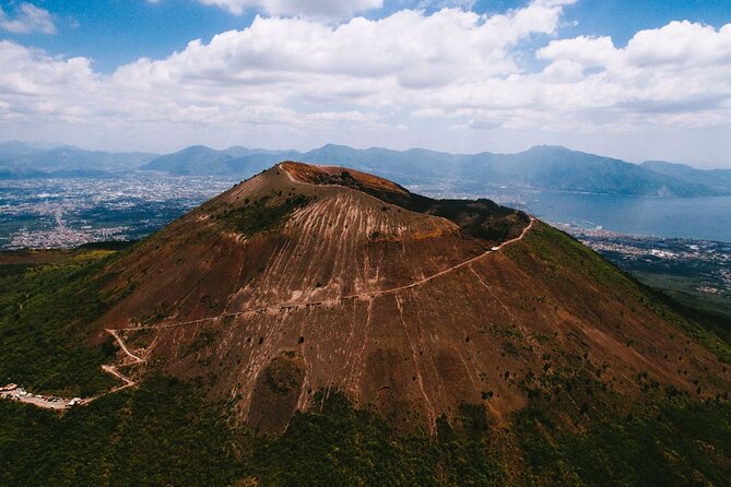 Guided Tour Pompeii And Vesuvius from Positano Skip the Line - The road to Mount Vesuvius