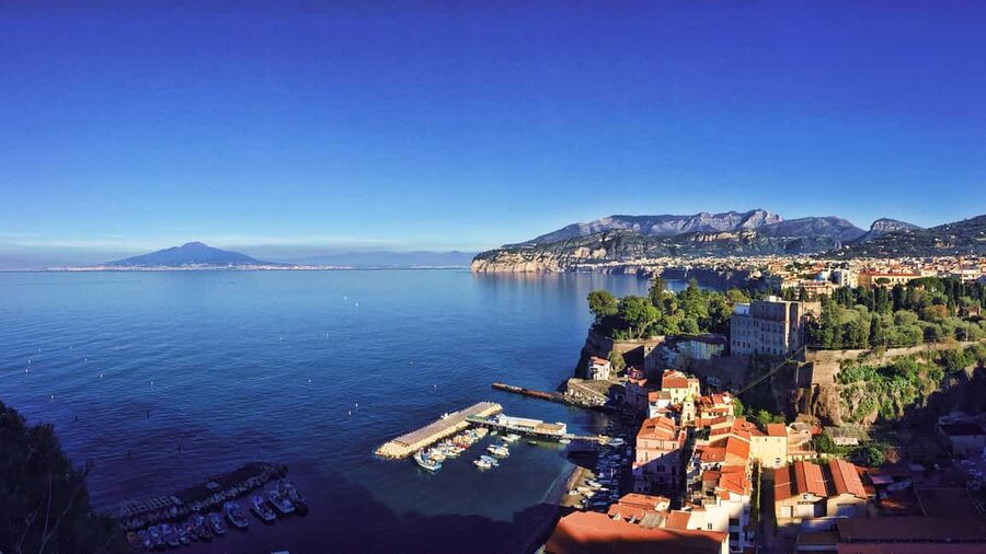 Guided Walking Tour of Sorrento with Limoncello Tasting - Meeting point, language, and practical details