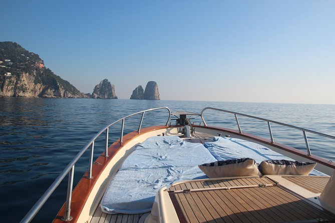 Half day around Capri (4 hours) - Stalactites and the White Grotto
