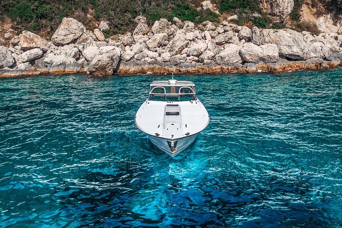 Half day around Capri by Itama 38 speedboat - Green Grotto and the chance to swim