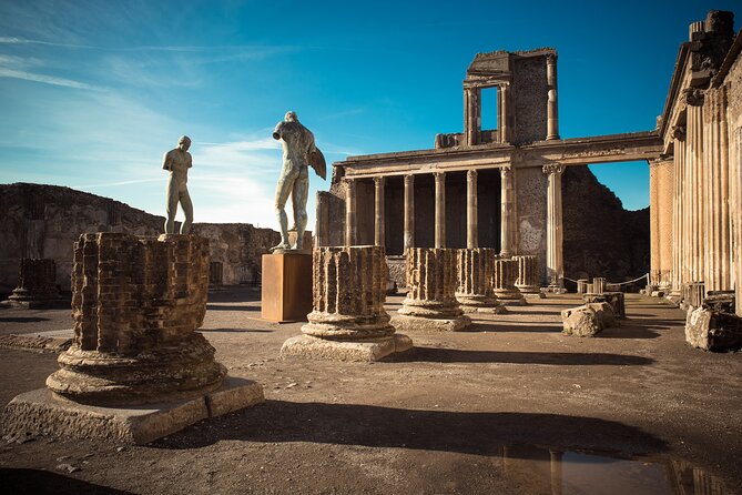 Half-Day Group Tour in Pompeii with Pick Up - Roman houses and everyday life