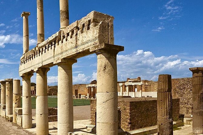 Half-Day Tour to Pompeii Archaeological Park from Salerno - Why a guide helps here