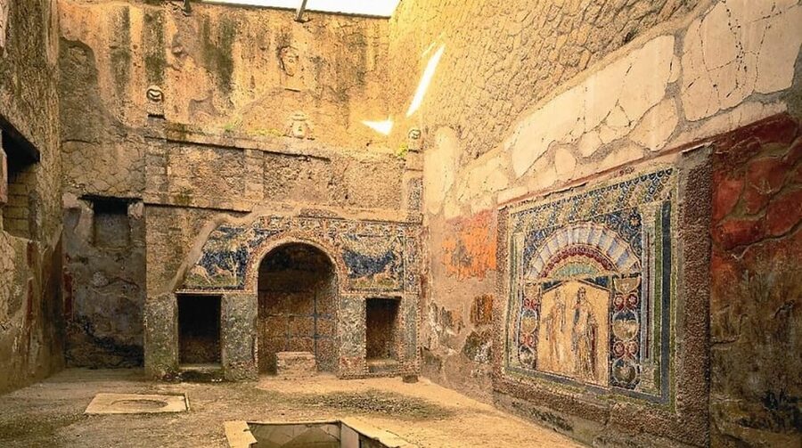 Herculaneum: Skip-The-Line Entrance Tickets + Audioguide - Why Herculaneum rewards a slower visit