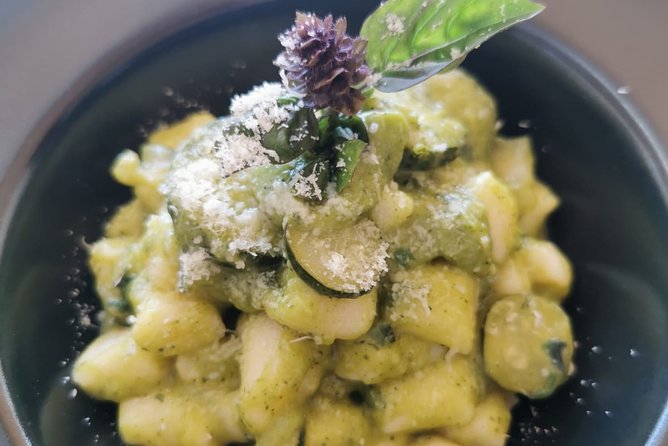 I offer cooking lesson of Amalfi tradition - A cooking class with a view of Capri