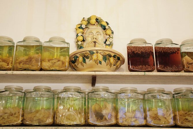 Learn how to make Amalfi limoncello - Key points at a glance
