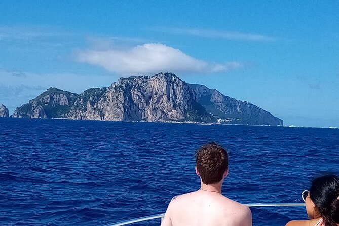 Luxury cruise from Salerno along the Amalfi Coast - Boarding at Manfredi quay