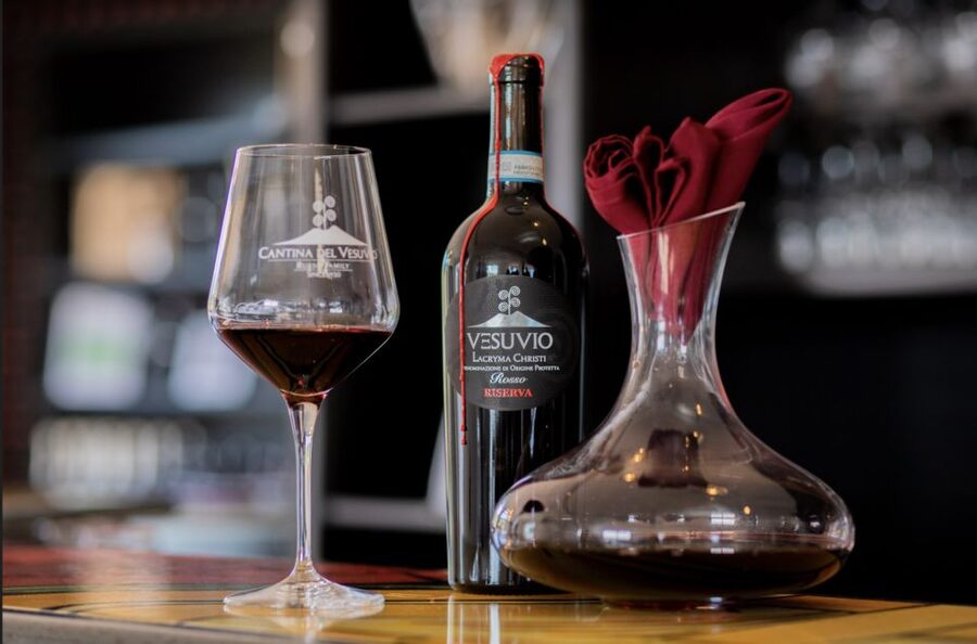 Mount Vesuvius: Vineyard Tour with Wine Tasting and Lunch - Practical ways to improve the day
