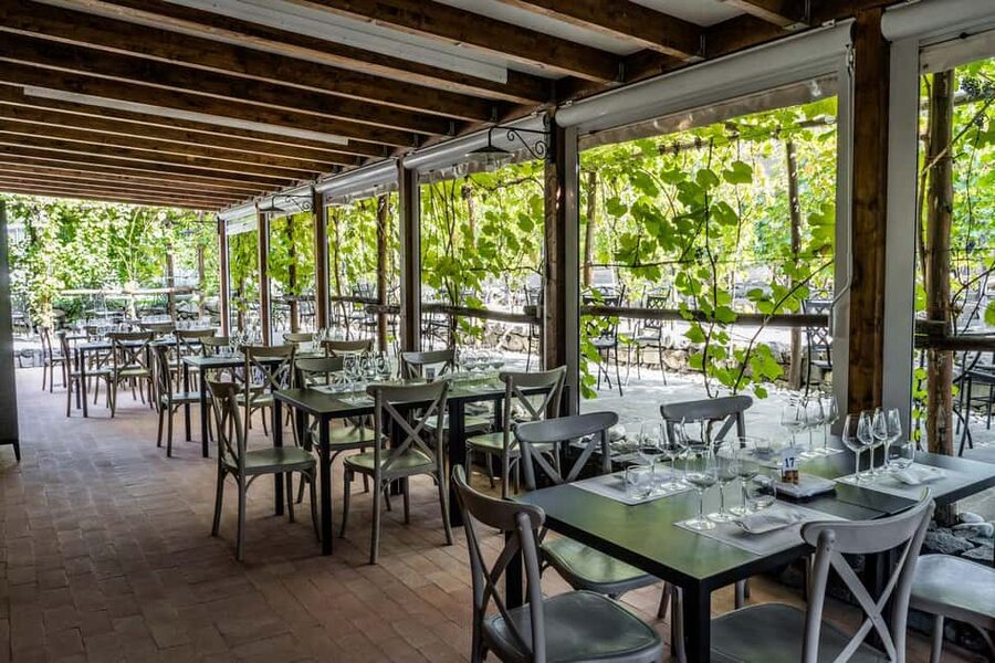 Mount Vesuvius Wine Tasting and Lunch from Pompeii - A country lunch above the Bay of Naples