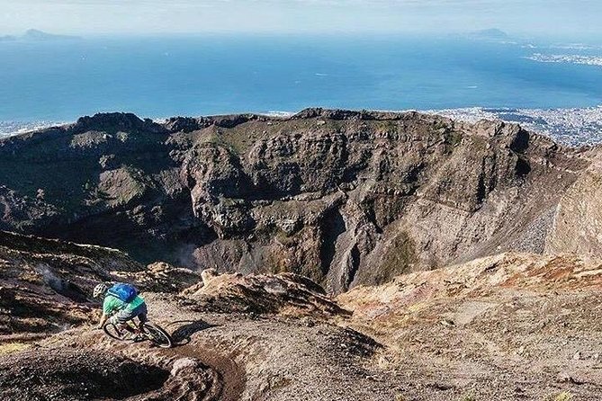 Mt Vesuvius E-Bike Tour - Coming back down on two wheels