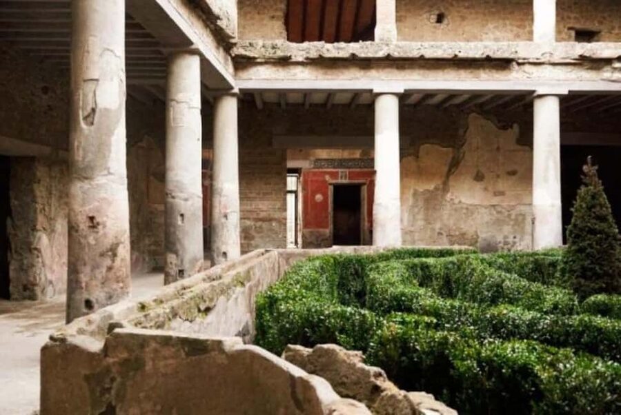 Naples: Amalfi Coast, Sorrento and Pompeii Day Trip - What the guides add