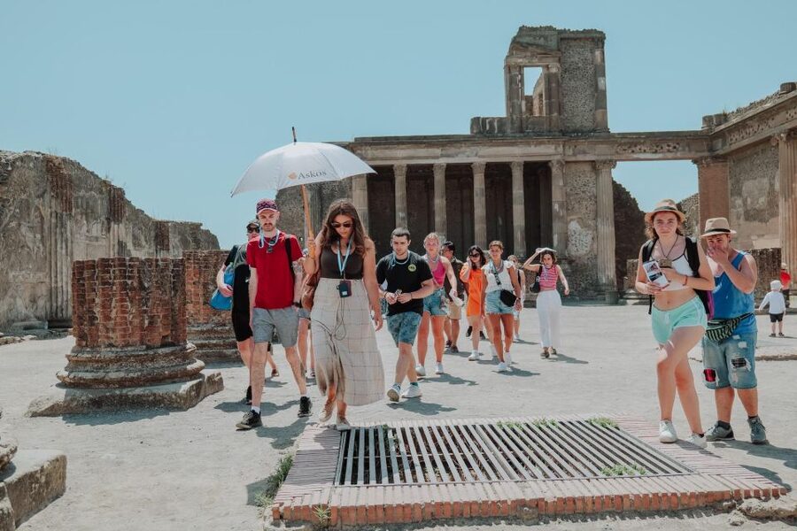 Naples: Pompeii and Mount Vesuvius Entry Tickets and Tour - The transfer from Pompeii to Vesuvius