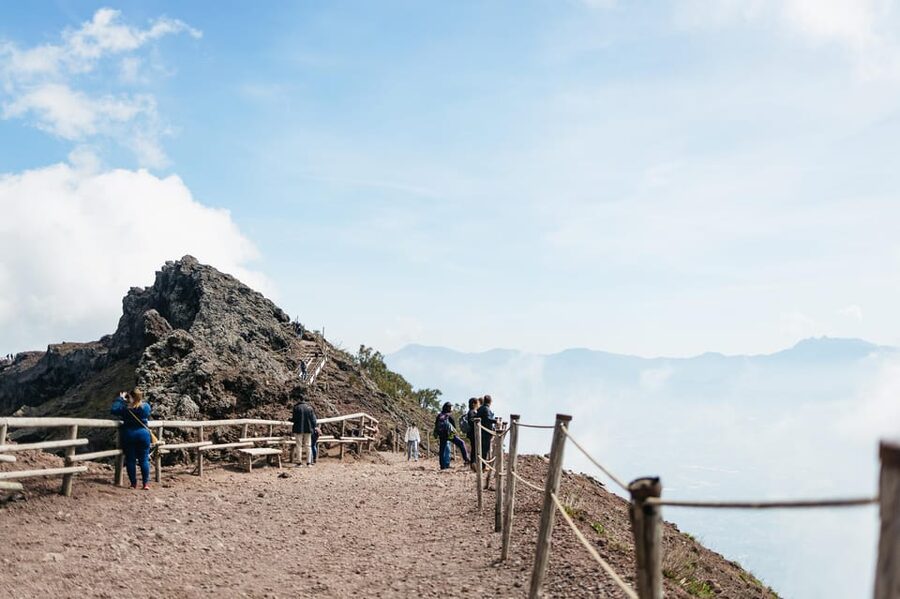 Naples: Pompeii and Mt. Vesuvius with Lunch and Wine Tasting - Why this Naples day trip works