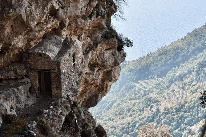 On the Path of the Gods: private trekking and shepherd snack - What private guiding changes
