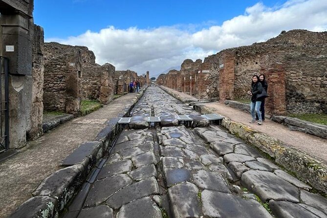 Once upon a time Pompeii 2 and a half hour tour - Practical details that affect your day