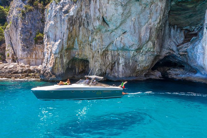 One Day Private Boat Tour of Capri - What the boat and skipper add
