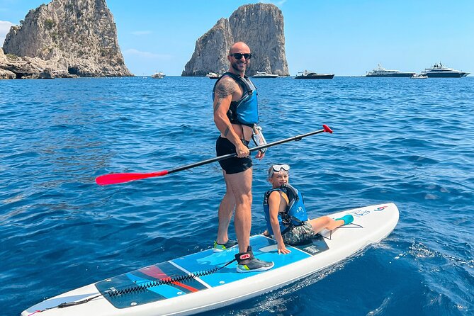 Paddleboard in Capri between caves and beaches. Photos included! - How demanding is the 90-minute route?
