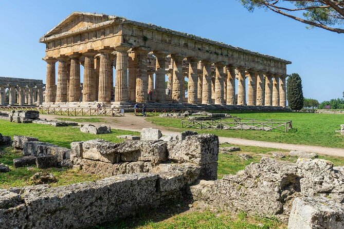 Paestum Private: Temples & Archaeological Museum with Your Local Archaeologist - One hour inside Paestum’s National Archaeological Museum