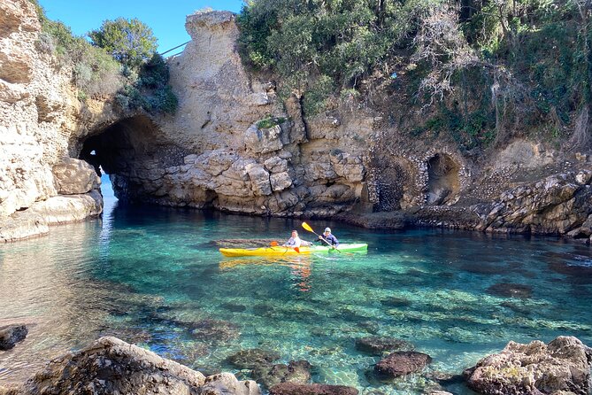 Panoramic Sorrento Kayaking Experience with Swimming & More - Guide support when the sea gets lively