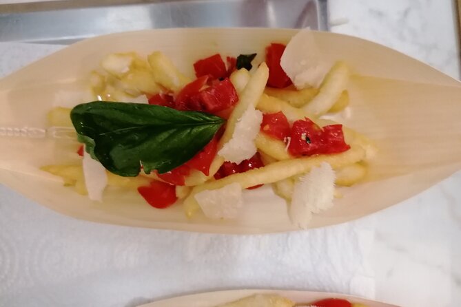 Pizza e Tiramisù class with local mum in Positano - Is the $178.71 Price Fair?