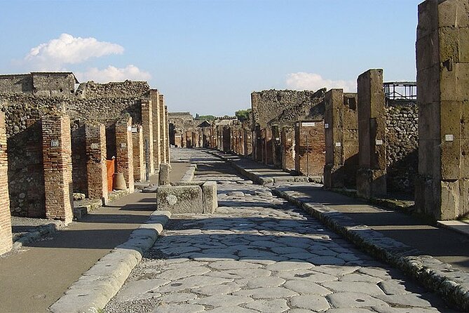 Pompei Archaeological Park Skip The Line ticket With audio Guide - Entering Pompeii with priority admission