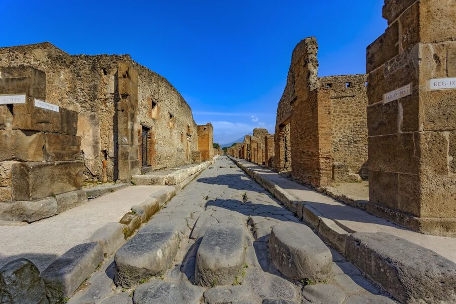 Pompeii: 2-Hour Guided Tour with an Archaeologist - Plaster casts and the human cost of AD 79
