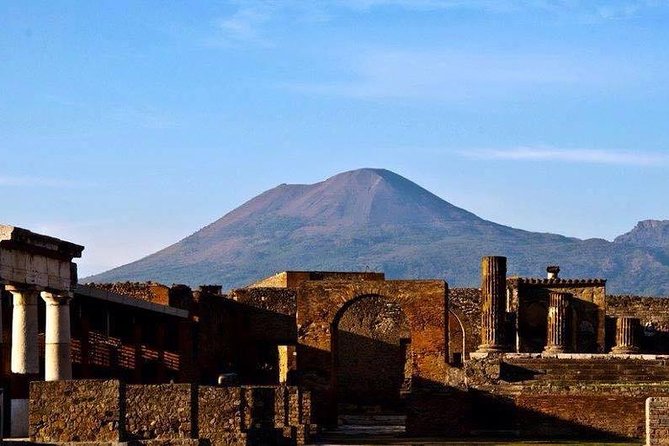 Pompeii: 2 Hour Private Tour with an Archeologist Guide - Walking through Pompeii’s Archaeological Park