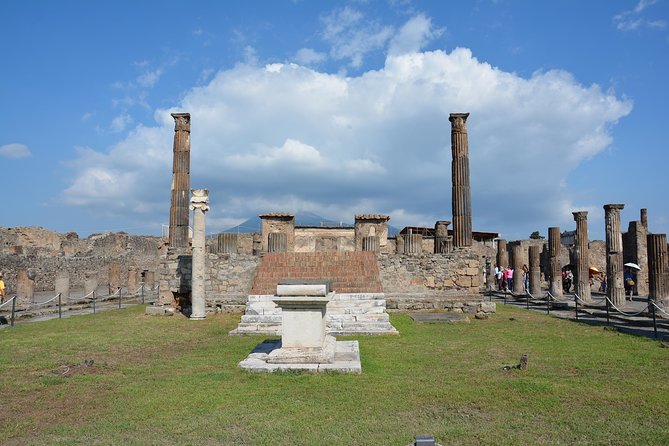 Pompeii: 2 Hour Private Tour with an Archeologist Guide - Practical planning for a better visit