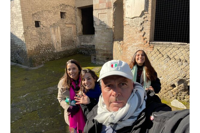 Pompeii 2 hours Private guided tour, A JOURNEY THROUGH THE TIME - Reaching the Forum beneath Vesuvius