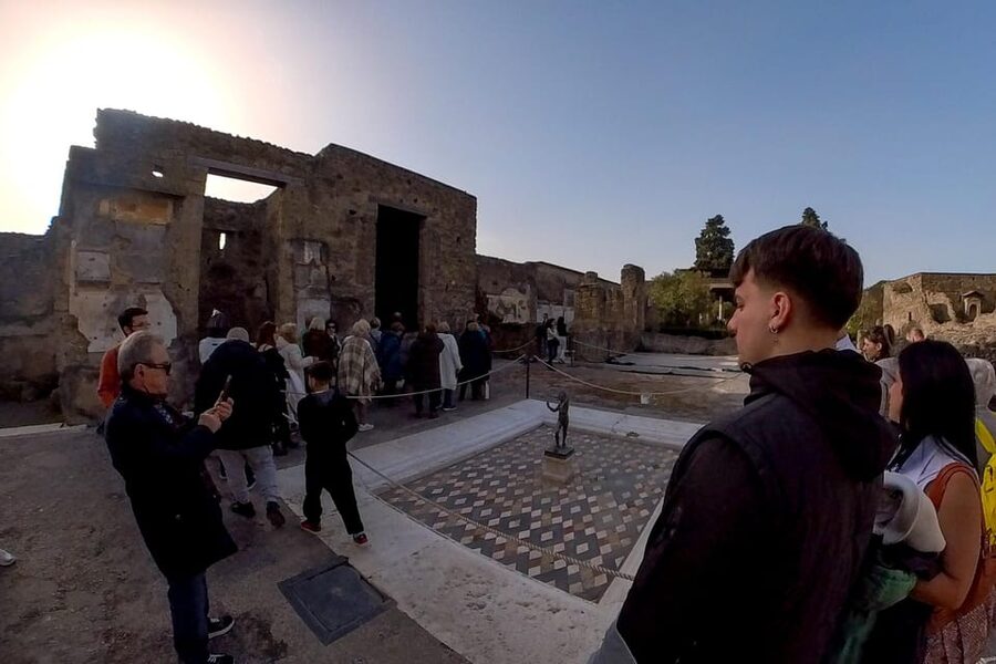 Pompeii: 2 Hours Skip the Line Visit with a Licensed Guide - The Stabian baths and Roman time off