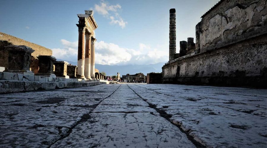 Pompeii : 2h small group tour with an archeologist - How to use the time after the tour