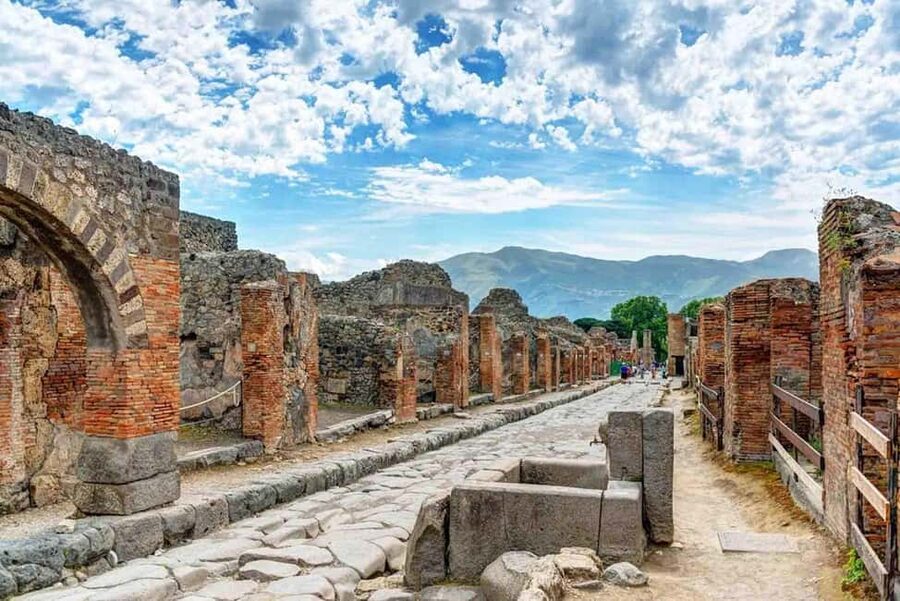 Pompeii : 2h small group tour with an archeologist - Cancellation and booking flexibility