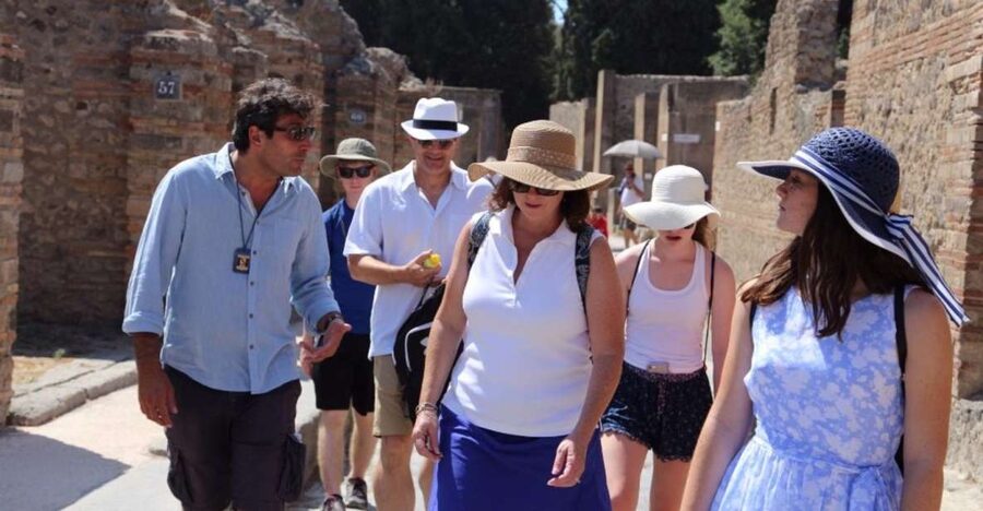 Pompeii 3-Hour Walking Tour - Beginning at Porta Marina and the Villa of the Mysteries