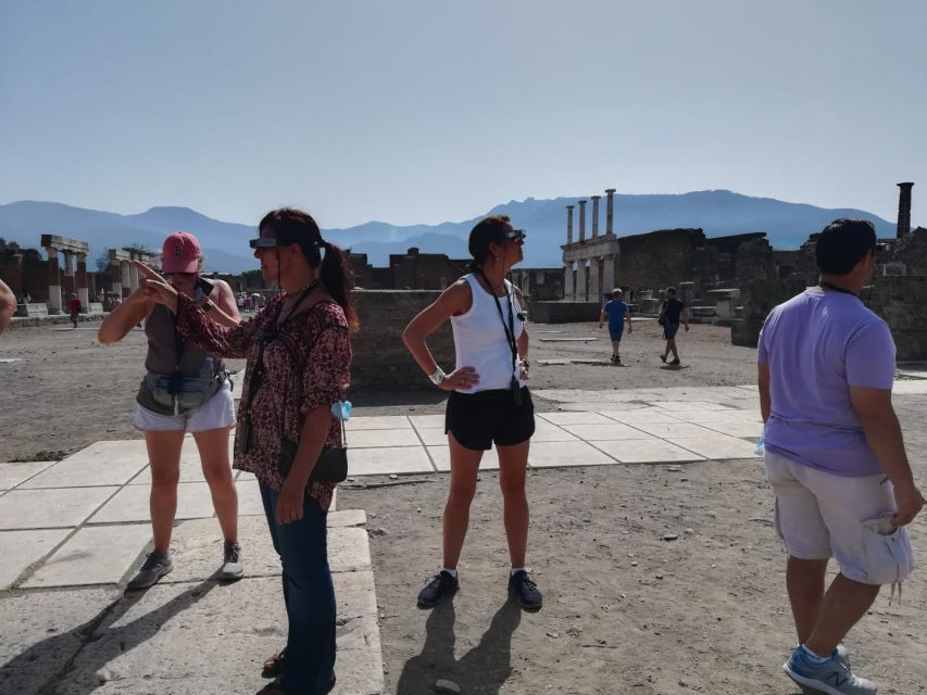 Pompeii: 3D Walking Tour with Entry Ticket - How the two-hour route works